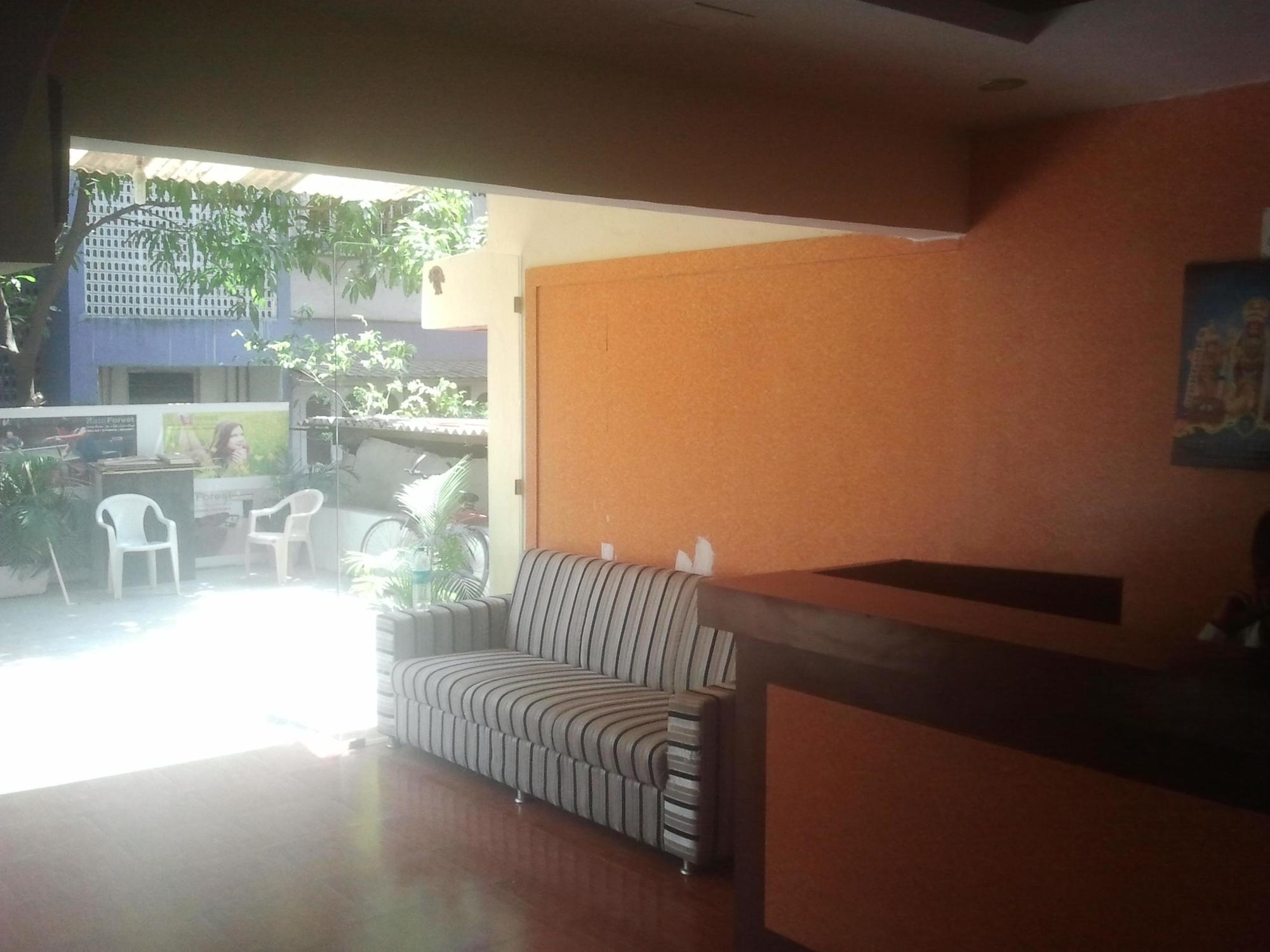 Hotel O Rana Residency Near Western Express Highway Metro Station Mumbai  Buitenkant foto