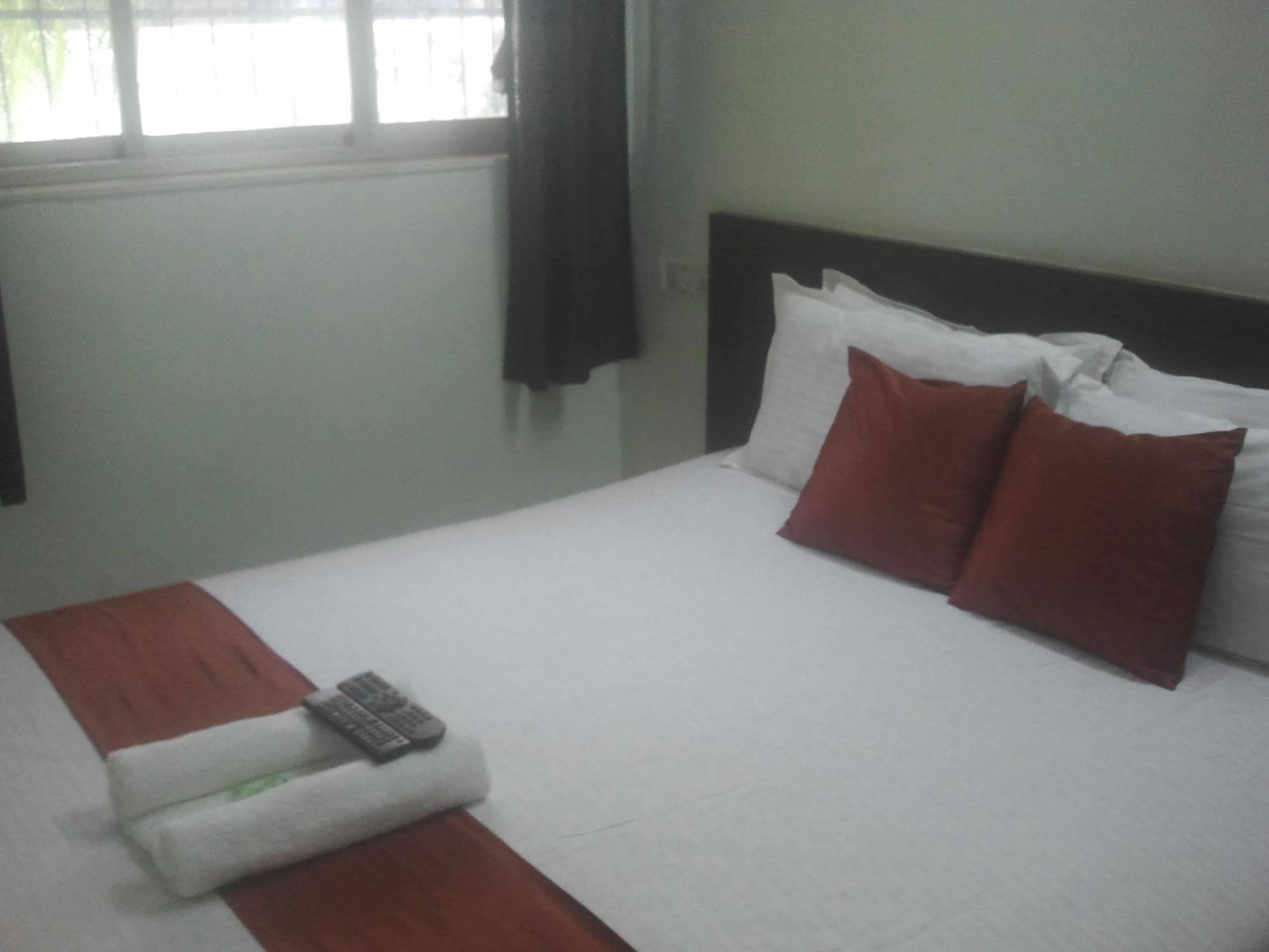 Hotel O Rana Residency Near Western Express Highway Metro Station Mumbai  Buitenkant foto